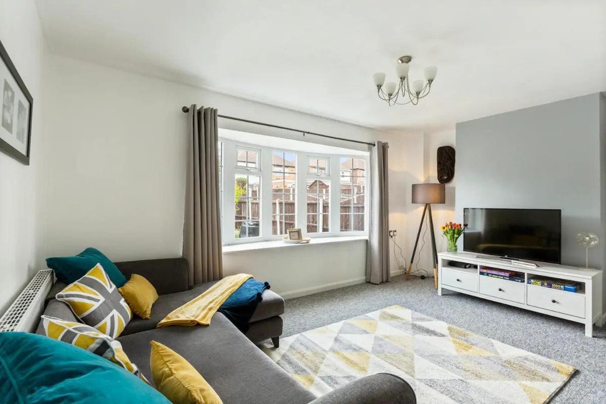 Bright & Spacious With Garden & Parking Nottingham Exterior photo