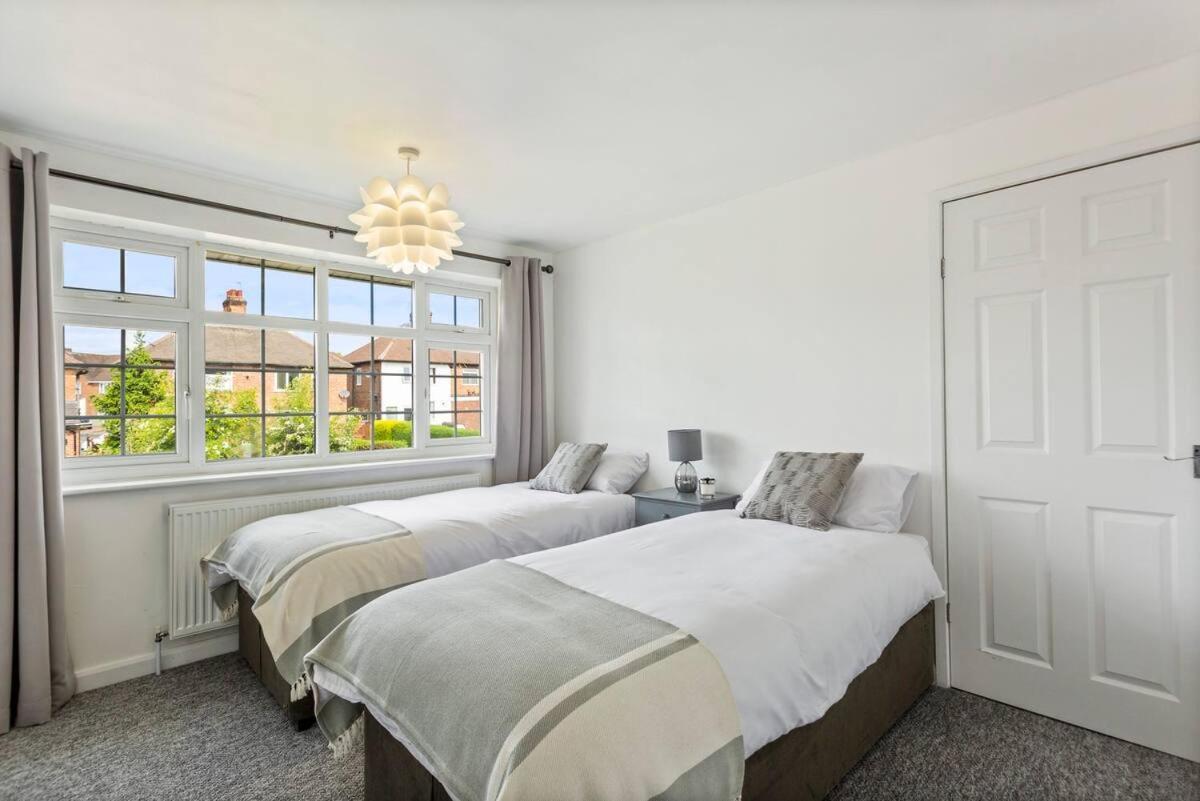 Bright & Spacious With Garden & Parking Nottingham Exterior photo